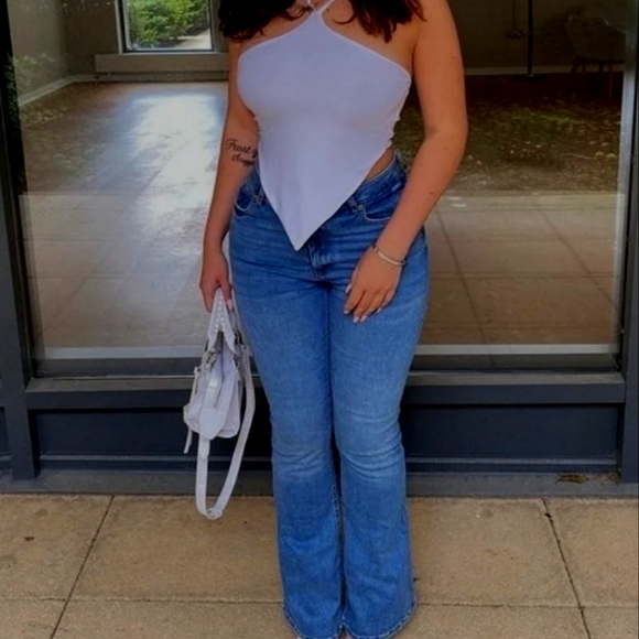 White Halterneck Scarf Top 🤍 - Picture 6 of 7